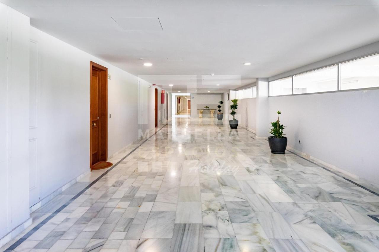 Suite 208, Close To The Beach, 2 Bedroom,Golden Mile Marbella Esterno foto